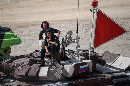 2019 год - ВКС РФ довели американских летчиков до нервного истощения 2019 год - Донбасс, развитие событий: украинская ДРГ предприняла попытку прорыва в ЛНР; массовый исход в ВСУ | Свежие Новости