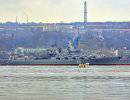 Ракетный крейсер «Москва» находится в Севастополе и Януковича не вывозил / Фоторепортаж