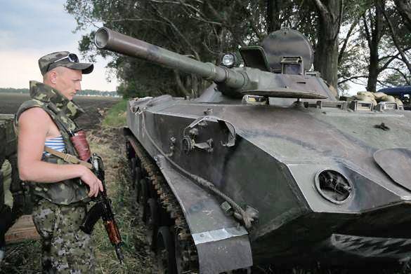 Украинская армия продолжает терять людей и технику в боях с ополченцами
