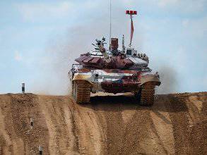 Команда Армении по танковому биатлону получила в качестве приза танк
