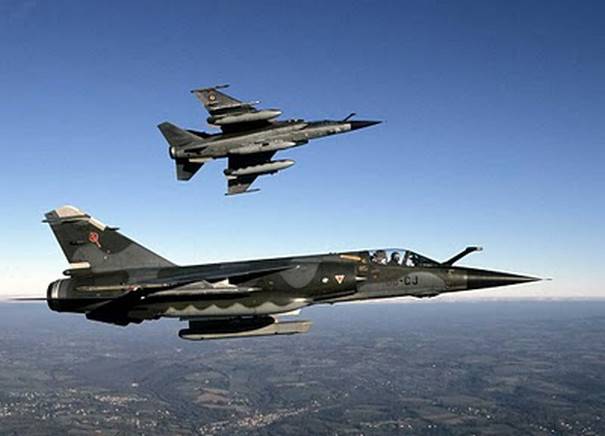 ВВС Франции начали бомбить позиции террористов в Ираке