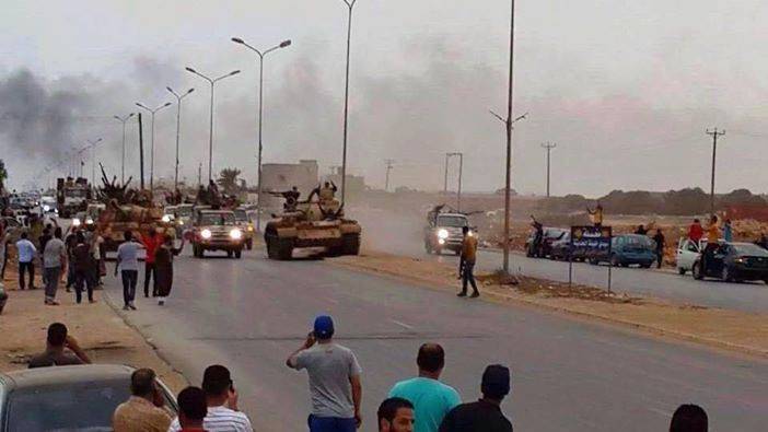 Ливийская армия взяла под контроль базу "бригады 17 февраля" в Бенгази