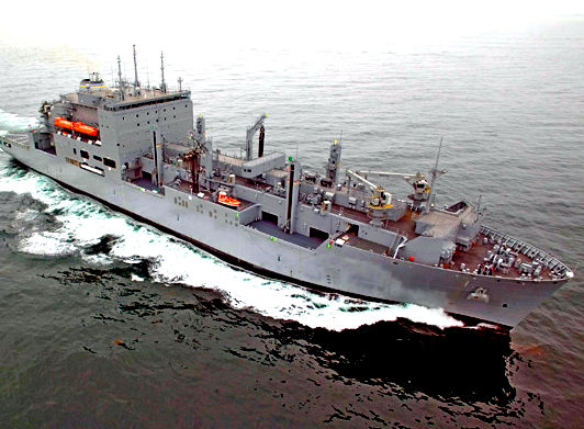 В Аденском заливе столкнулись два американских военно-транспортных корабля