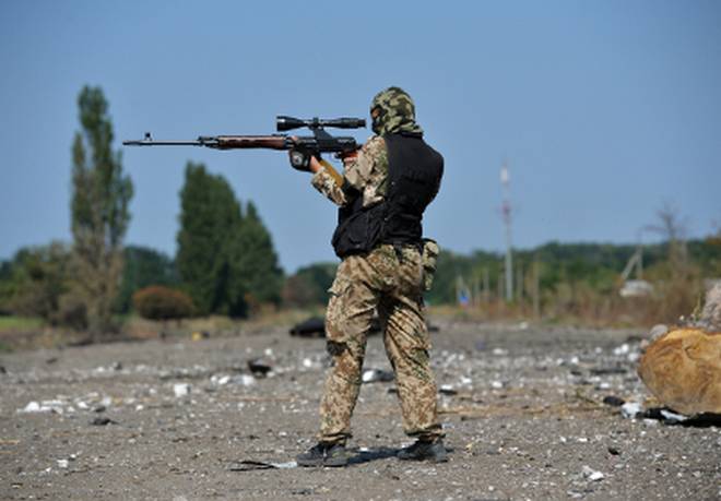 Ополченцы ЛНР сообщили об окружении 70 украинских десантников в районе поселка Фрунзе