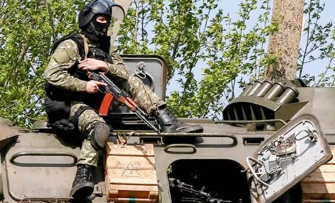 Прорвавшиеся в Донецк диверсанты расстреливают мирных жителей