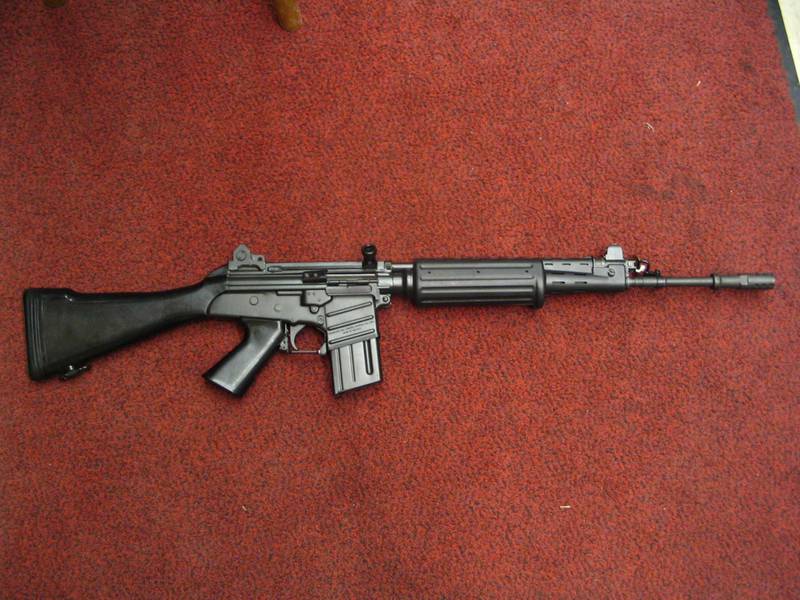 Штурмовая винтовка FN CAL