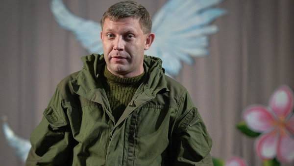 Захарченко: Силовики обстреливают аэропорт в Донецке химоружием