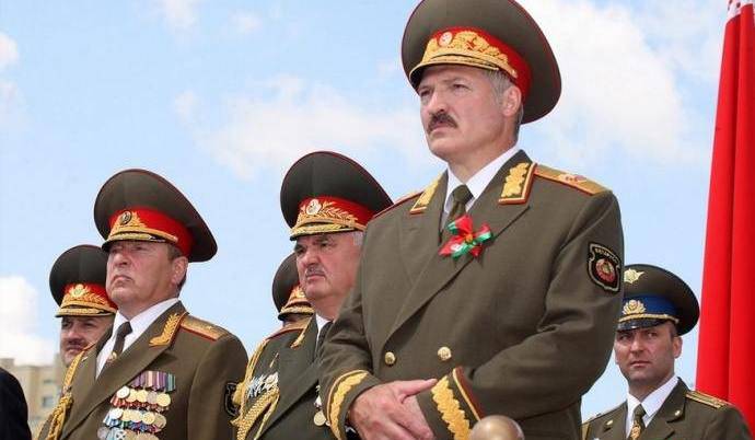 Лукашенко ждет войны