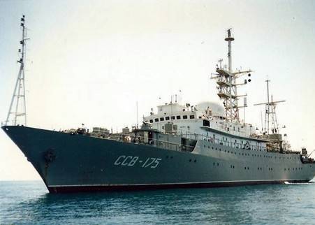 Разведывательный корабль ВМФ РФ занял позицию в 20 милях от Флориды