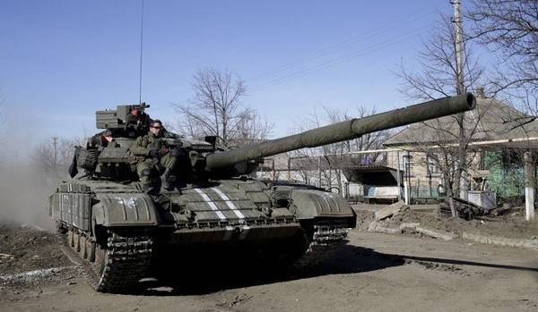 Киев заявил о приостановке отвода вооружений