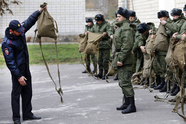Совфед освободил крымчан от службы в российской армии