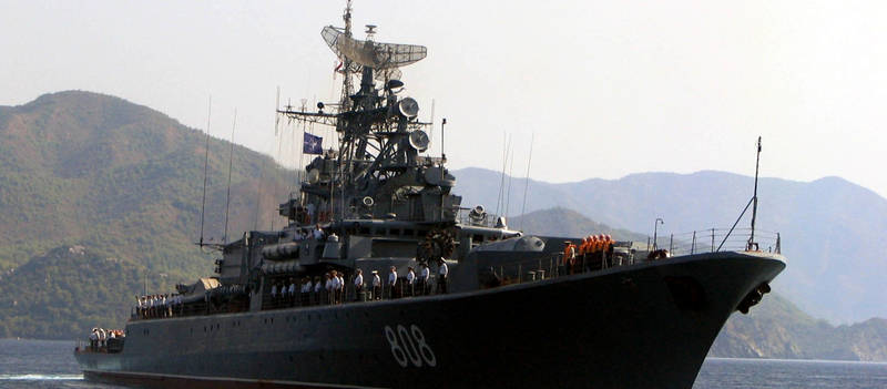 Каспийская флотилия проводит учения