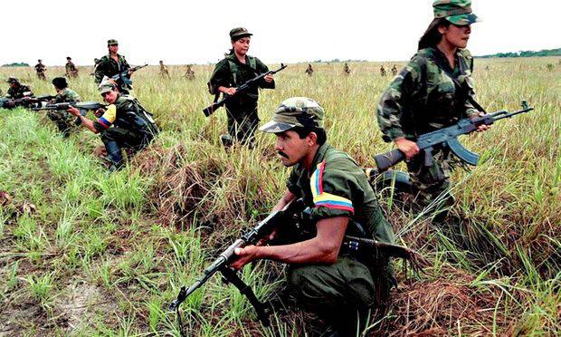 Повстанцы в Колумбии взорвали Панамериканское шоссе, ранены пятеро