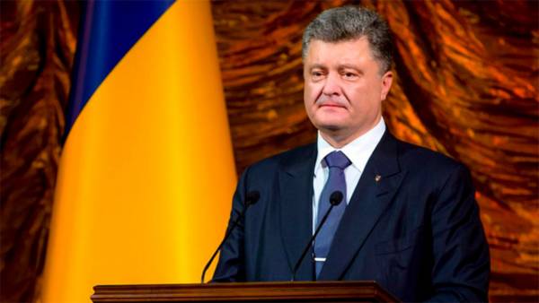 Порошенко заявил об «освобождении» Марьинки и задержании «граждан РФ»