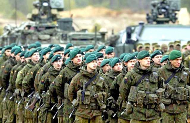 Литовские парни отказались воевать с Россией