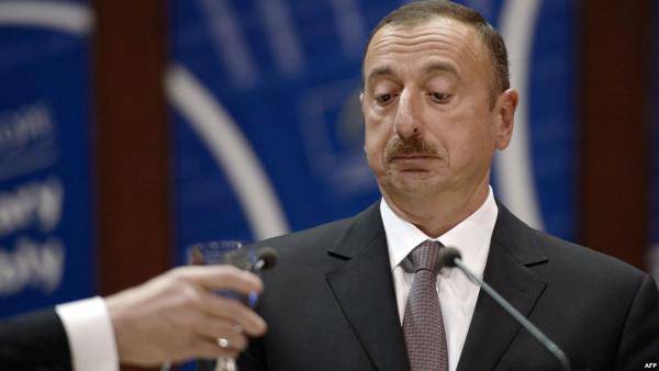 Алиев в тупике: Российский "оборонный" сигнал Баку