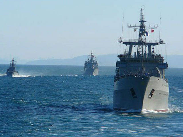 Украинские ВМС проводят учения в Черном море