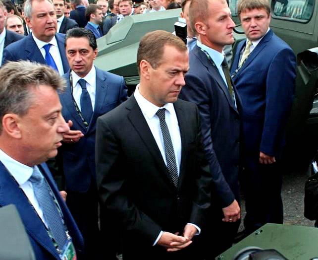 Медведев сравнил боевой модуль с мышкой