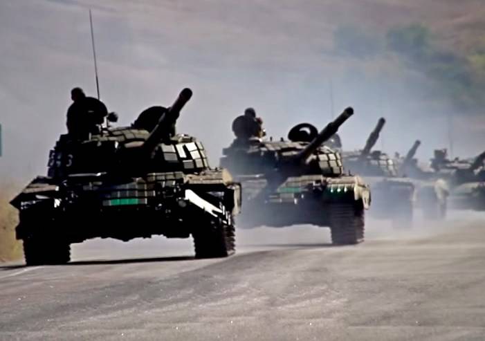 Армия ЛНР начала вывод техники из Луганска