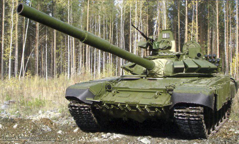 Подразделение ВВО получили новую модификацию танков Т-72