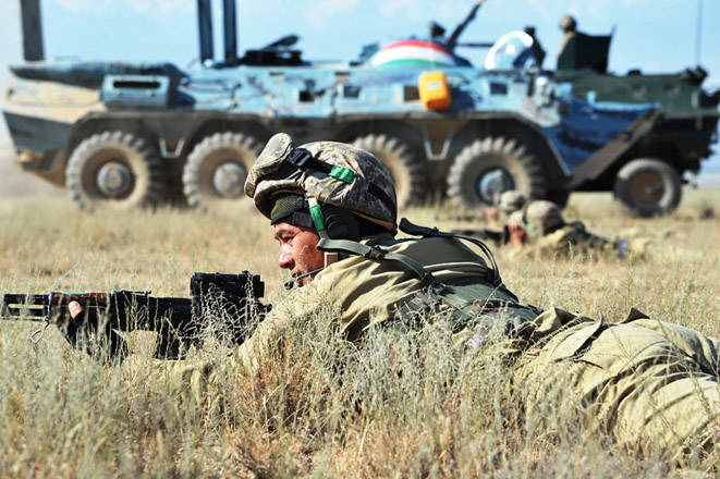 Российские военные подготовили более тысячи специалистов для армии Таджикистана