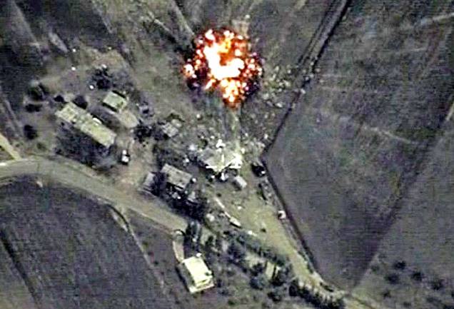 Минобороны РФ опубликовало новые видео авиаударов по позициям ИГ в Сирии