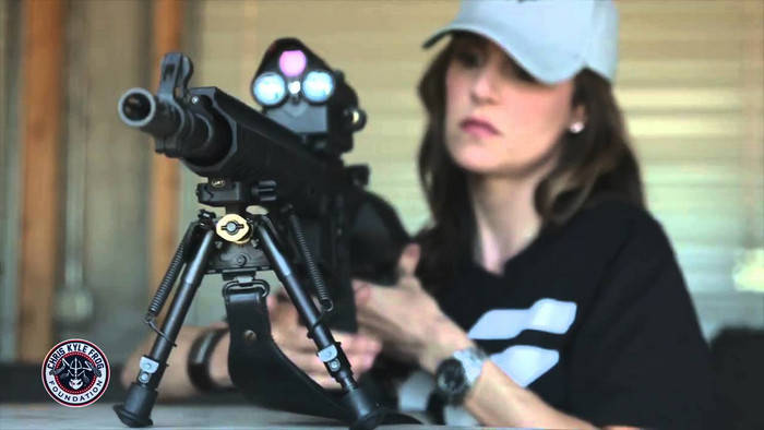Тая Кайл, вдова Американского снайпера, будет тестировать «умный» снайперский комплекс Precision Guided