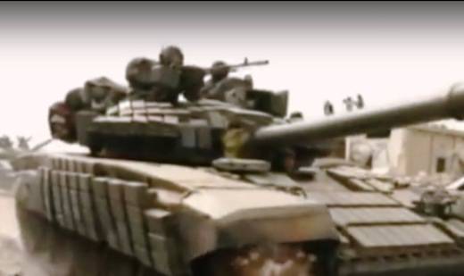 Сирийские военные "одели" в российскую динамическую защиту "Контакт" Т-72, модернизированные Италией