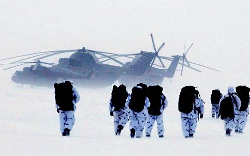 Российские десантники готовятся к битве за Арктику