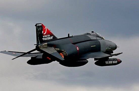 Российские истребители отогнали турецкие «Фантомы», поднятые для защиты боевиков ИГИЛ