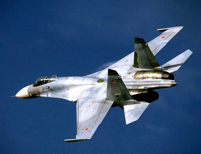 Су-27 перехватил американский самолет-разведчик над Черным морем