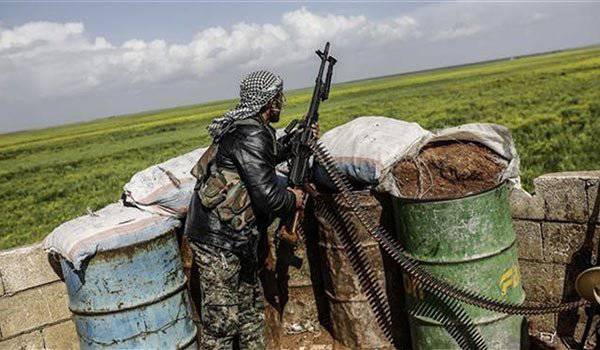 Террористы-смертники атаковали позиции курдов в Ракке