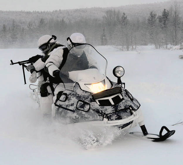 Российский армейский снегоход АС-1