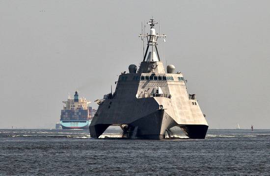 США перебросили ударный флот к берегам Китая