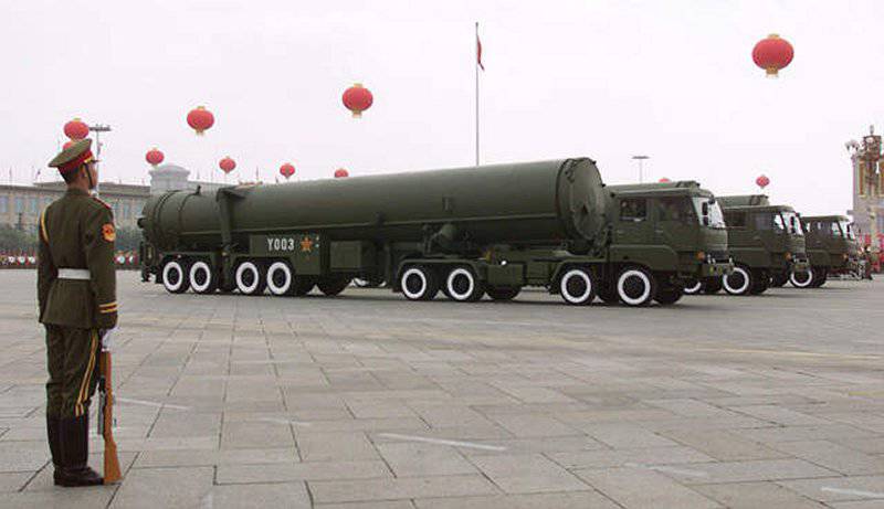 Китай провел испытание новейшей межконтинентальной ракеты DF-41