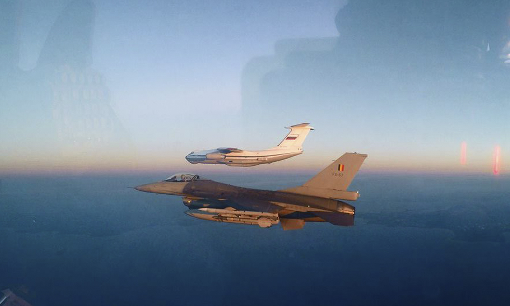 Российские самолеты сопровождаются F-16 ВВС Бельгии