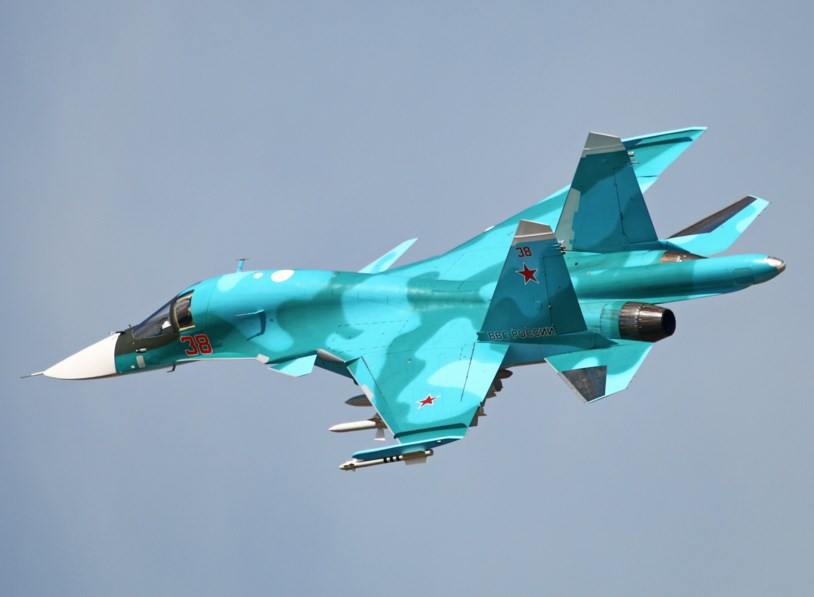 Армия России приняла на вооружение четыре фронтовых бомбардировщика Су-34