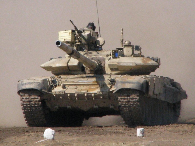 Танки «Тигров» Т-90 готовы к наступлению в Алеппо