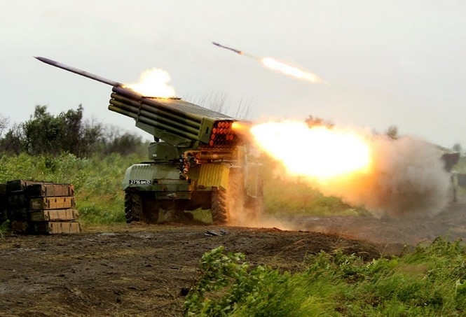 Хроника Донбасса: Донецк под минометным огнем, ВСУ применили танки