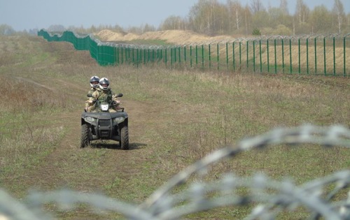 Забор и канава: это и есть великая украинская стена