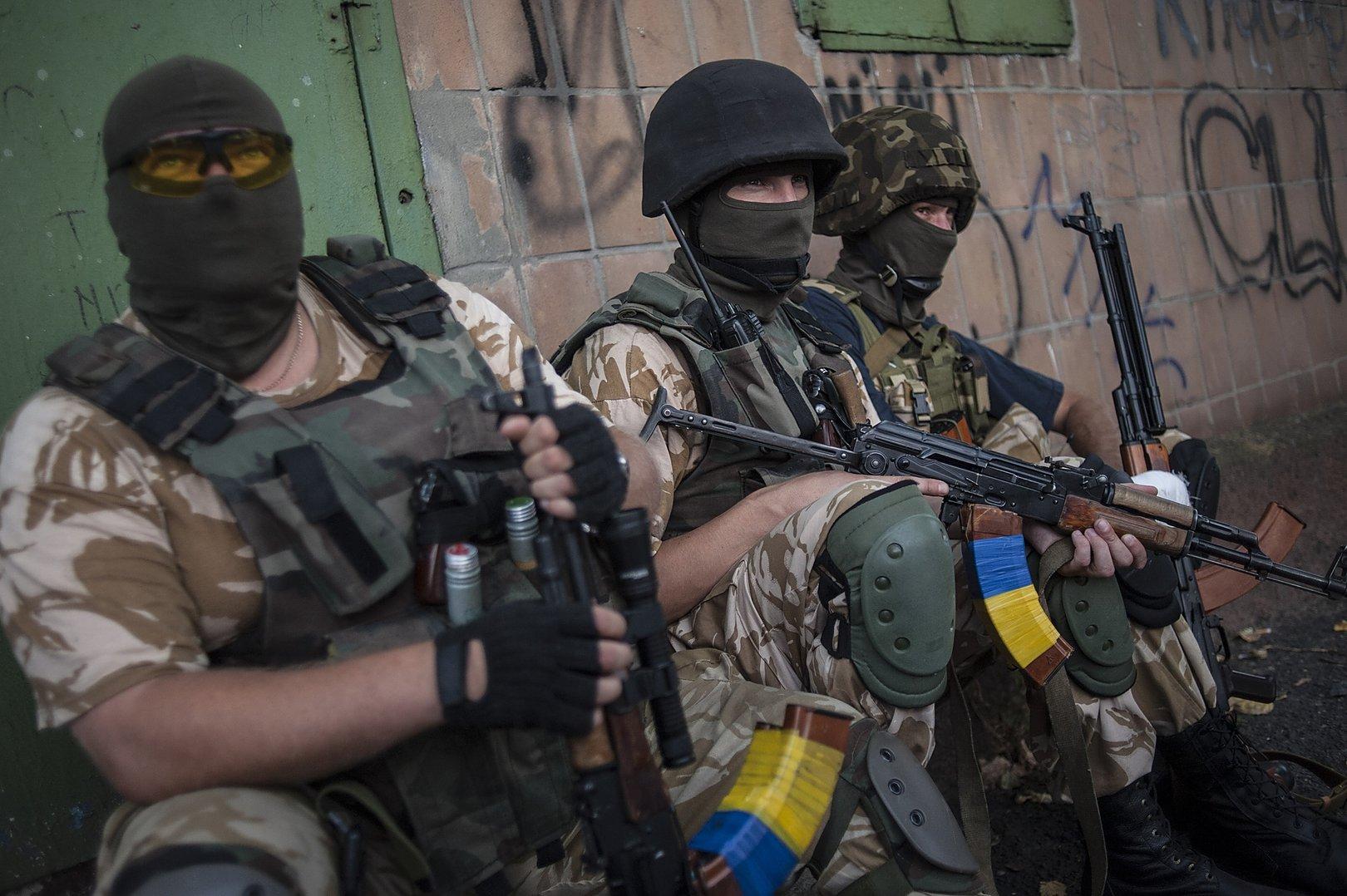 Два раза на одни грабли: Киев перекидывает в АТО новые нацбатальоны