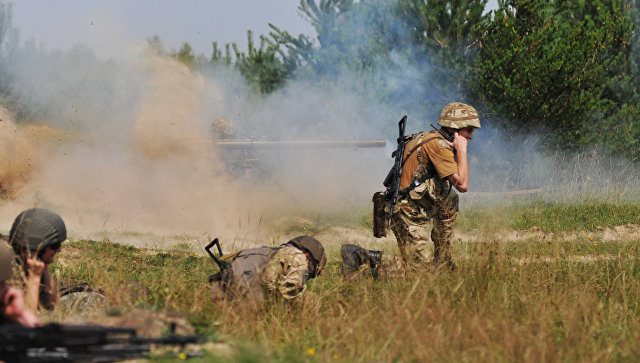 Украинские силовики оборудуют новые огневые позиции у линии разграничения
