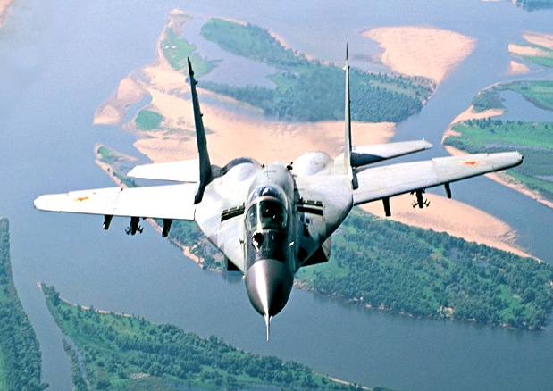 «Бой» истребителей МиГ-29 сняли на видео