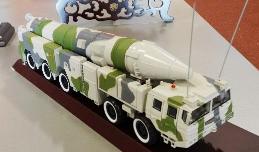 В Алабино китайцы показали ядерный DF-21C