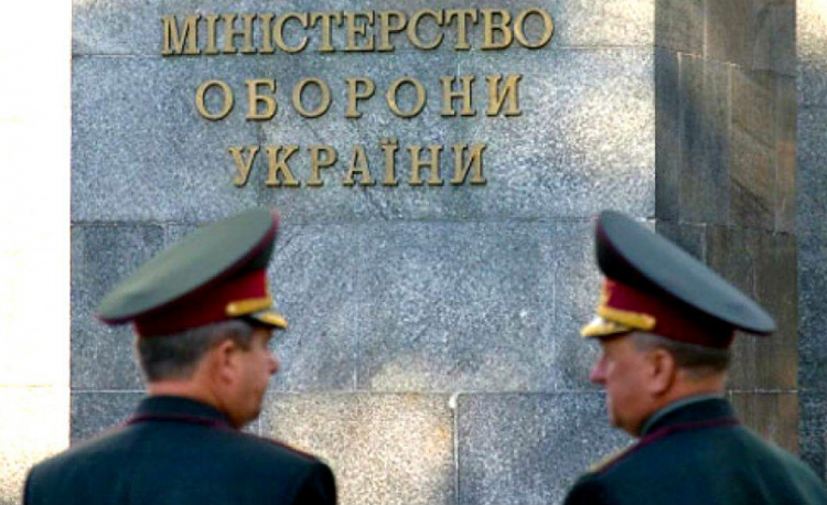 «Издевательства» нардепов: военные ВСУ высмеяли «военные советы» депутатов