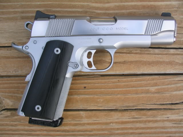 Пистолет скрытого ношения Colt CCO