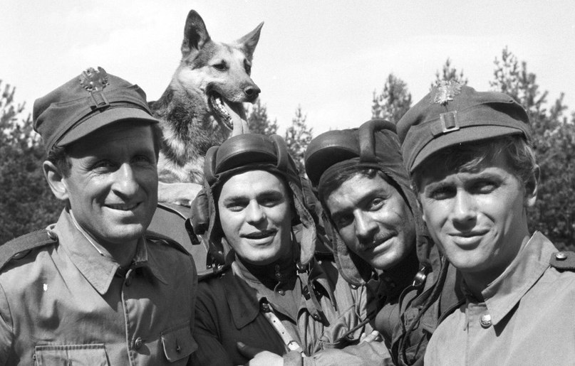 Кто из «4-х танкистов с собакой» Гитлеру служил и  камрадов "связал"?