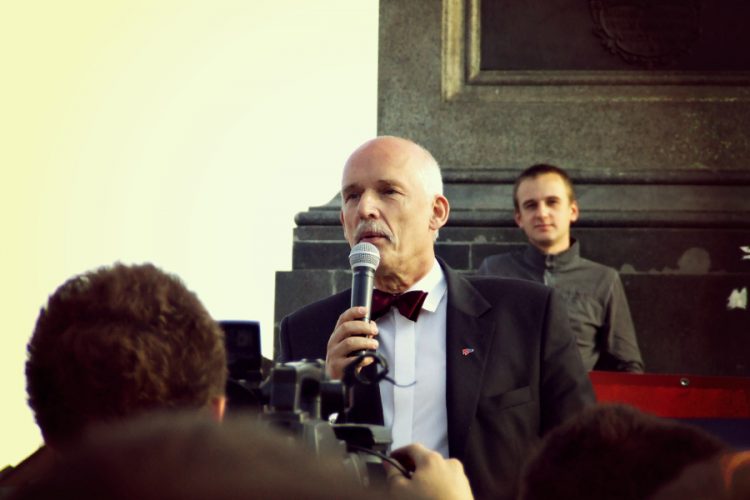 Запахло жареным… Польские политики призывают к нейтралитету