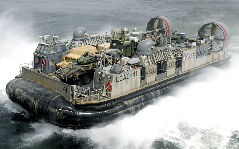 ВМС США поставляют новые амфибии способные перевозить М1А1 Abrams