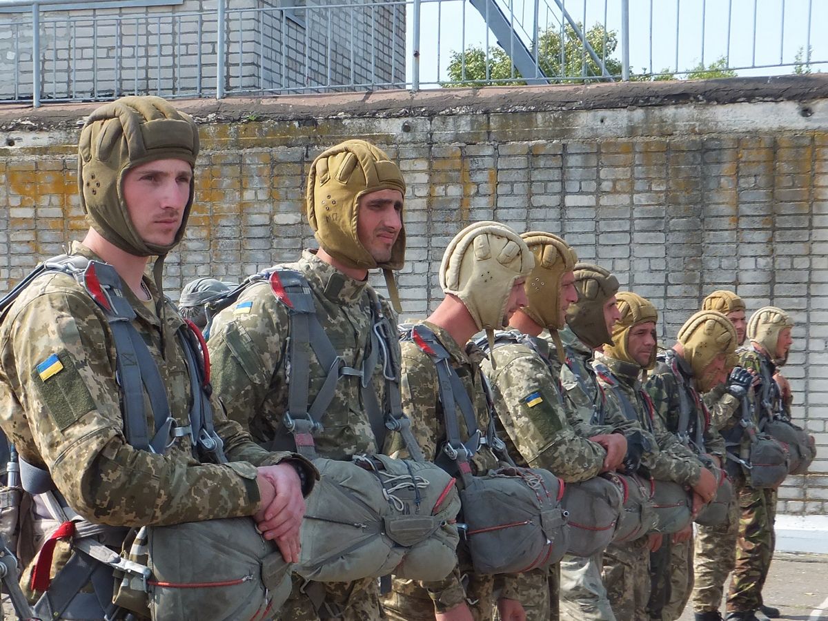 Впечатляющие учения украинских десантников